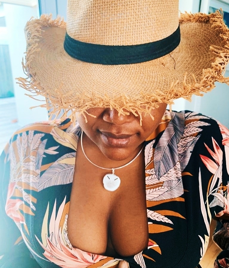 Pansy Shell Necklace - Image 4