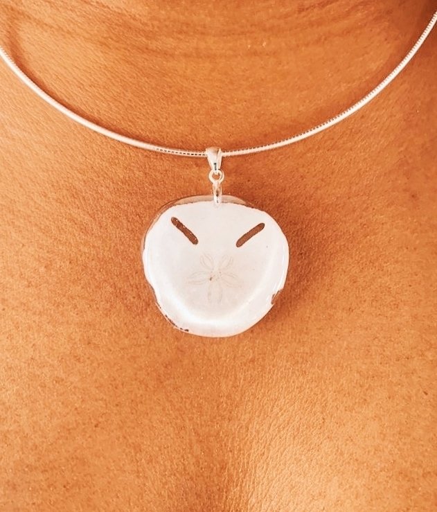 Pansy Shell Necklace - Image 3