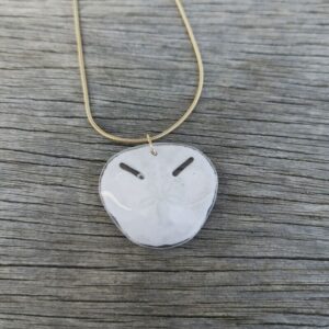 Pansy Shell Necklace
