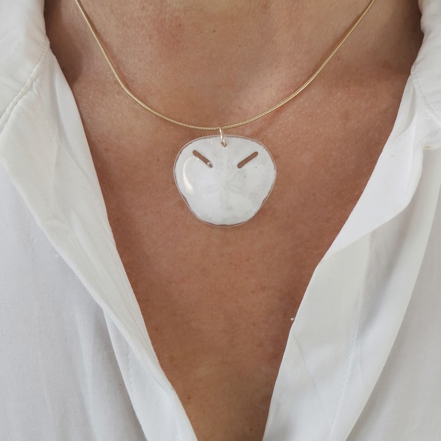 Pansy Shell Necklace - Image 2